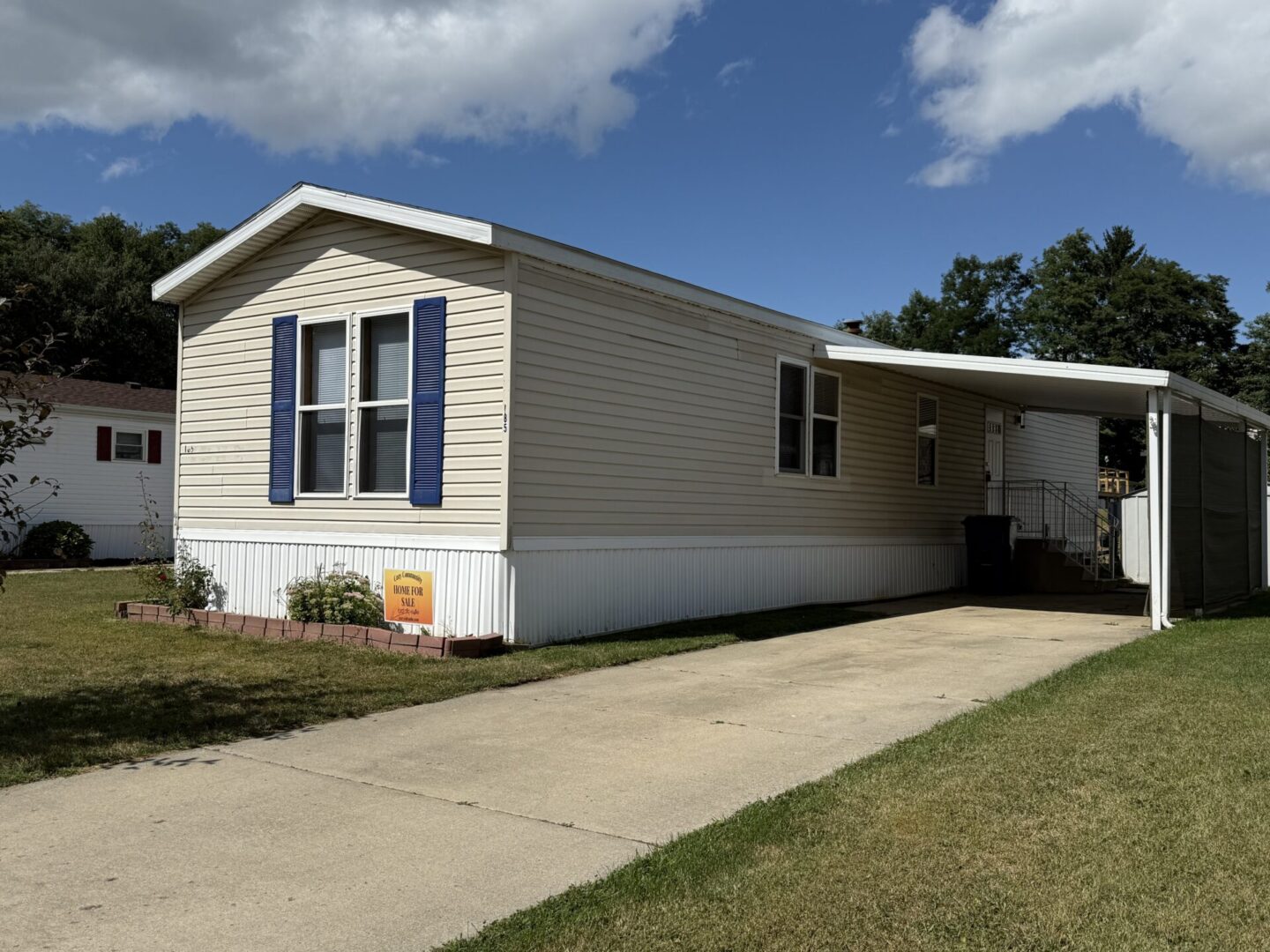 185 Laurie Circle-2 Bed, 2 Bath