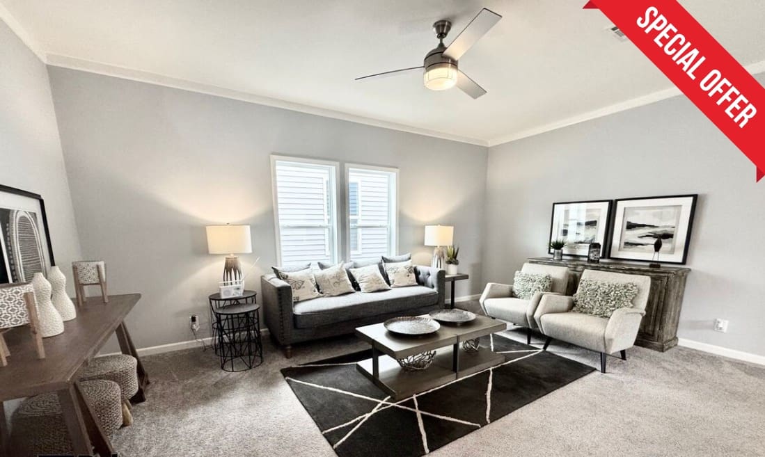 Lot G14-Beautiful & Spacious 2 Bed, 2 Bath Palm Harbor Home