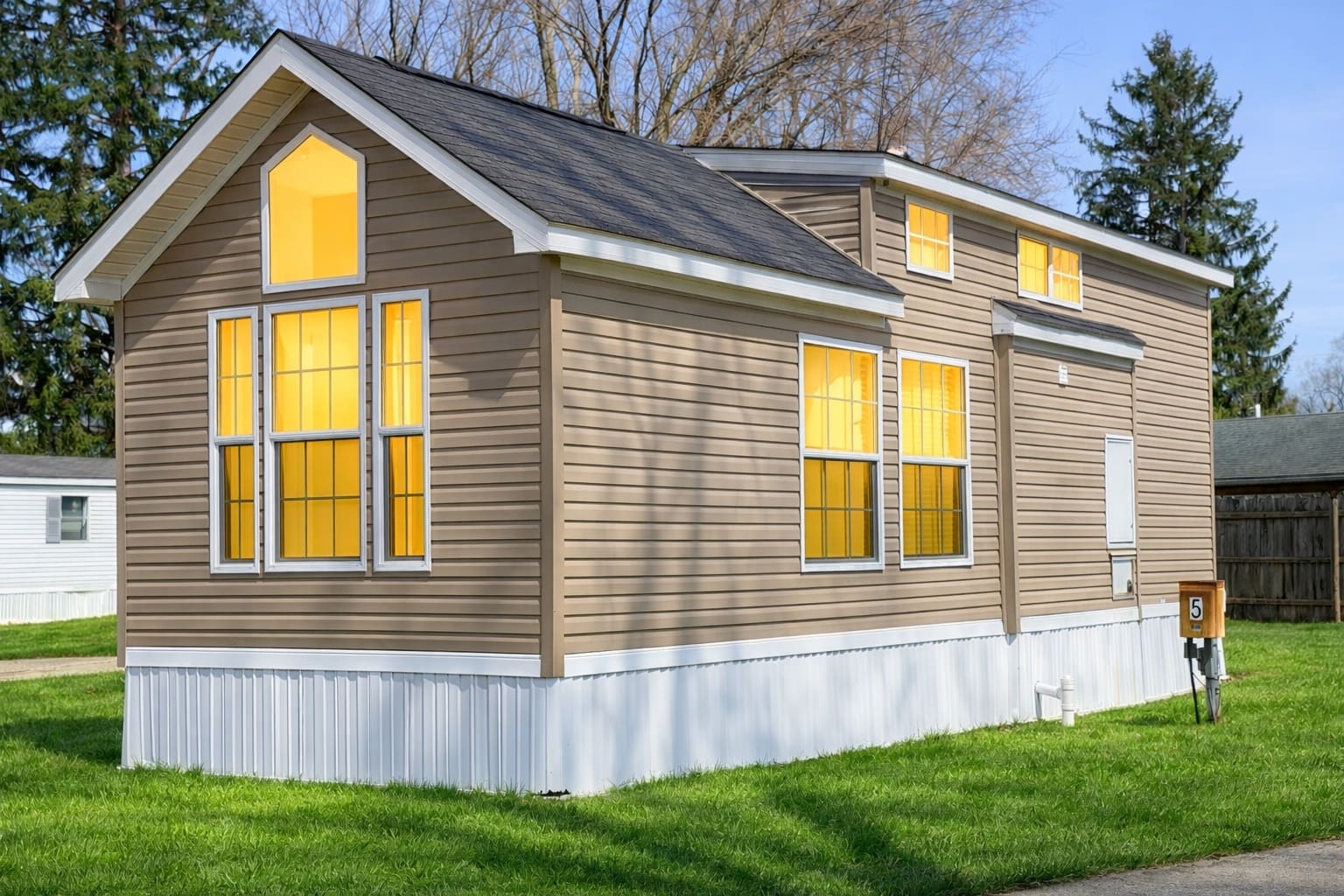 5 Paul St. 1 Bed, 1 Bath